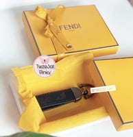 ميدالية فندي Fendi