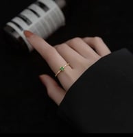 طقم قلادة وخاتم بالورد