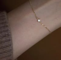 بوكس ورد مجفف مع طقم قلاده + سوارة