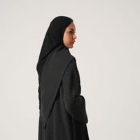 عبايه شيفون منقط مع كريب