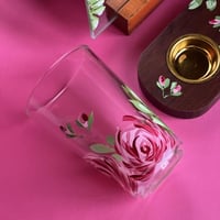 كوب حديقة ورد بدون مقبض