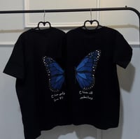 تشيرتات الفراشه