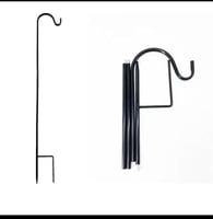 حامل مصباح التخيم على الارض