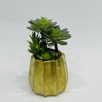 شجرة صناعي بمركن سيراميك ذهبي ارتفاع23سم