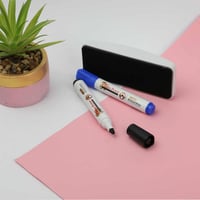 اقلام سبورة 2 حبة ملون مع ممحاة