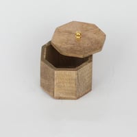 علبة بخور خشب مقاس 8*7 سم