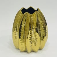 فازة سيراميك ذهبي ارتفاع 19 سم