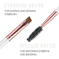 فرش حواجب احترافية مائلة لمكياج انيق ودقيق قطعتين...