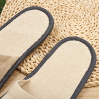 سليبر فندقي فاخر ناعم بطبقة مانعة للانزلاق لون كري...