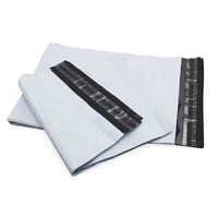 اكياس شحن بلاستيك مطاطيه ذاتية الاغلاق لون ابيض لش...