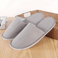 سليبر منزلي نسائي مانع للانزلاق رمادي فاتح