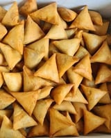 سمبوسة ميني جبن (مفرزنة)