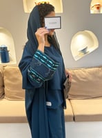 بنطلون وبلوزة تحت العباية - أخضر