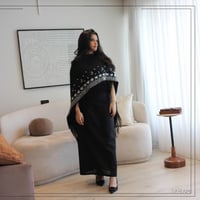 فستان مع وشاح - أسود