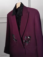 بدلة أنيقة وراقية