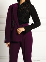 بدلة أنيقة وراقية