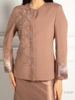 بدلة أنيقة وكلاسيك من قطعتين