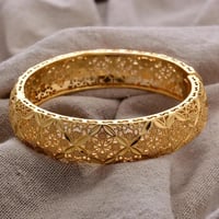 اساور نسائية عصرية