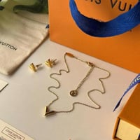 سلسال لويس فيتون مع حلق