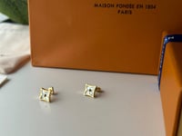 حلق لويس فيتون