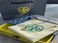 سلسال توري بورش مع حلق