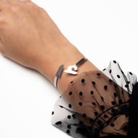 اسواره بالحرف العربي بتصميم حسب اختيارك