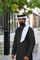 شماغ التاج ابيض بلاك