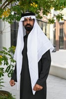 شماغ التاج ابيض بلاك