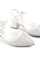 حذاء كلاسيكي بكعب كتلة مرصع بالكريستال و إبزيم إغل...