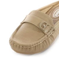 حذاء فلات طبي نسائي مفتوح من الخلف مزود بشريط جلدي...