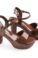 صندل نسائي كلاسيكي بكعب متوسط