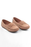 حذاء فلات طبي كاجوال مغلق مزينة بحزام مفرغ بأعلى ا...