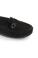 حذاء فلات طبي مغلق بلمعة وشريط جلدي