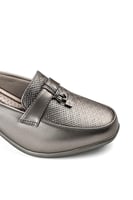 حذاء كعب متوسط طبي انيق ومريح مفتوح من الخلف يتوسط...