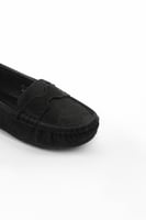 حذاء فلات طبي كاجوال مغلق مزينة بحزام مفرغ بأعلى ا...