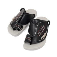 احذية شرقية