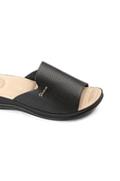 حذاء طبي مفتوح بمقدمة جلدية عريضة مفرغة