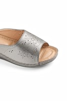 حذاء صيفي طبي أنيق كعب عالِ مزخرف بحواف جلدية عريض...