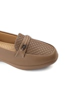 حذاء كعب متوسط طبي انيق ومريح يتوسطه شريط جلدي