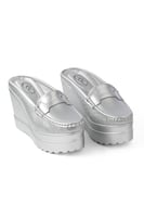 حذاء كعب عالي طبي سابو مفتوح من الخلف يتوسطه شريط...