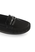 حذاء فلات طبي مغلق بشريط جلدي وقطعة ستراس