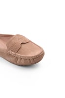 حذاء فلات طبي نسائي مفتوح من الخلف مزين بشريط جلدي...