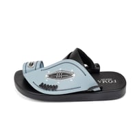 احذية شرقية