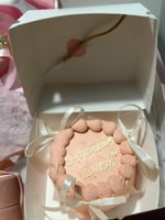 كيك ٤ إنش مع شمعة