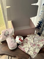 بجامة هيلو كيتي وسليبر وكوب