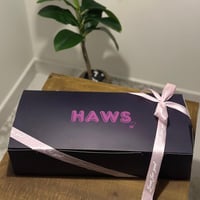 بوكس الورد + كيك ٤ إنش