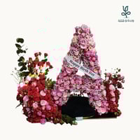 ورد طبيعي على شكل حرف حجم كبير