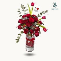 فازة ورد احمر