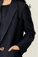 طقم 3 قطع بليزر عباية لون اسود مبطنة مع بدلة رسمية...