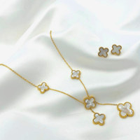 طقم فاخر مكون من سلسال وحلق